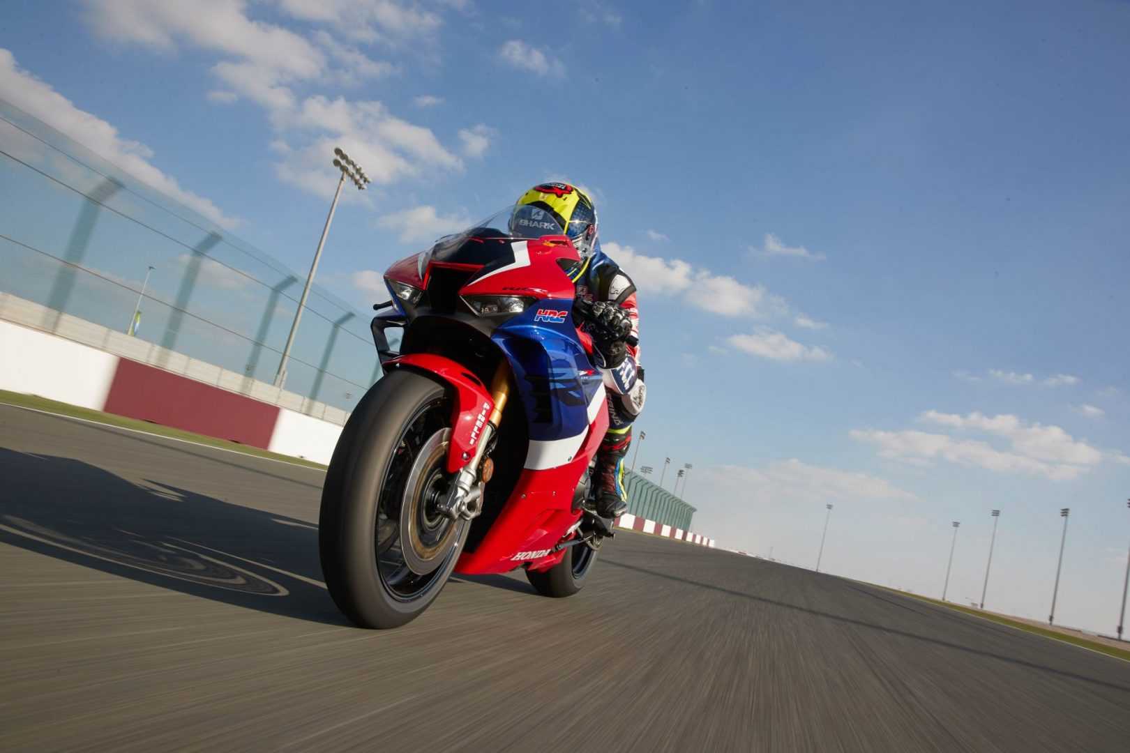 Pirelli Diablo Supercorsa SP, Le Pirelli DIABLO SUPERCORSA SP en première monte des nouvelles supersport Honda