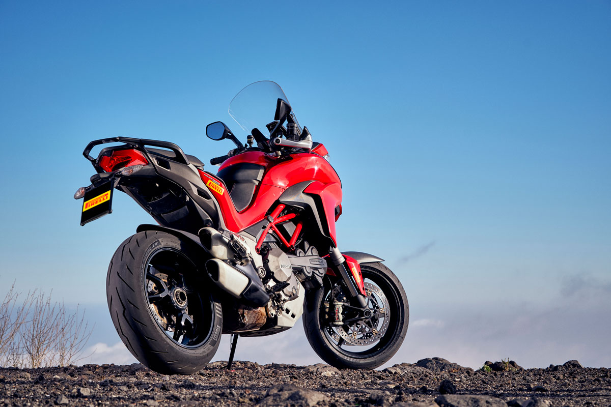 Pirelli Diablo Rosso IV