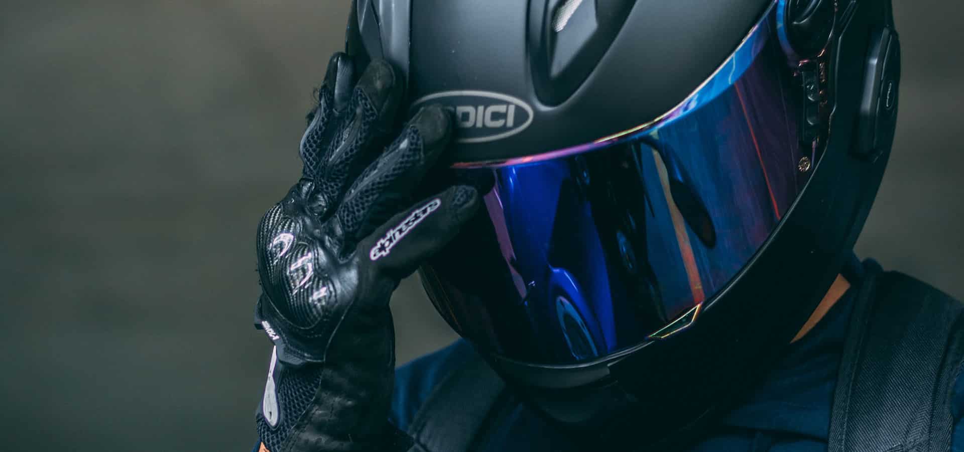 Casque moto, équipement de protection. Comment bien choisir ?