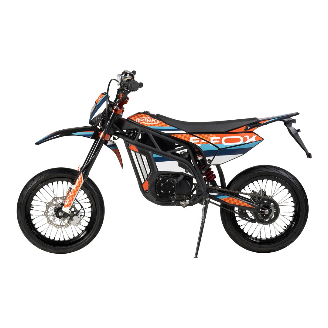 Découvrez la motocross Pink E-Fox dans votre magasin Cardy à Coignières