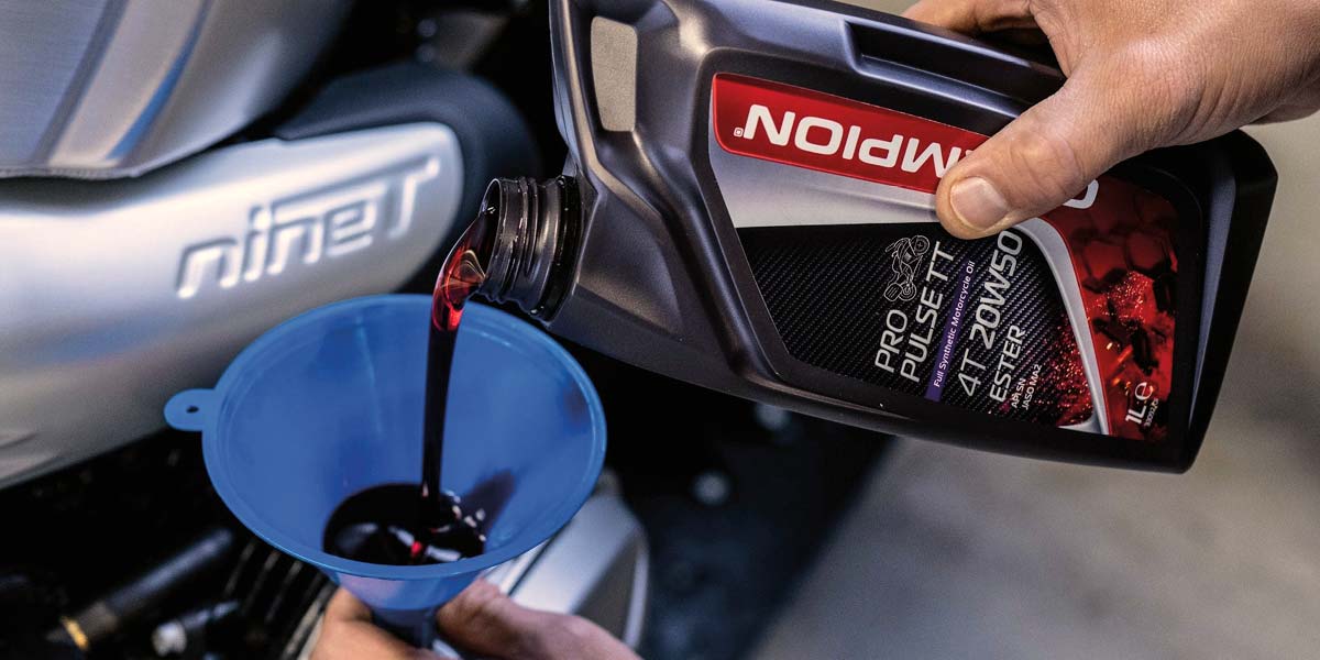 Huile moto : faire le bon choix pour assurer la longévité de votre moteur
