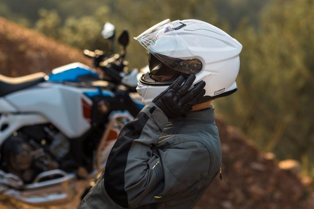 Shoei GT-Air 3 équipé du système Shoei Comlink