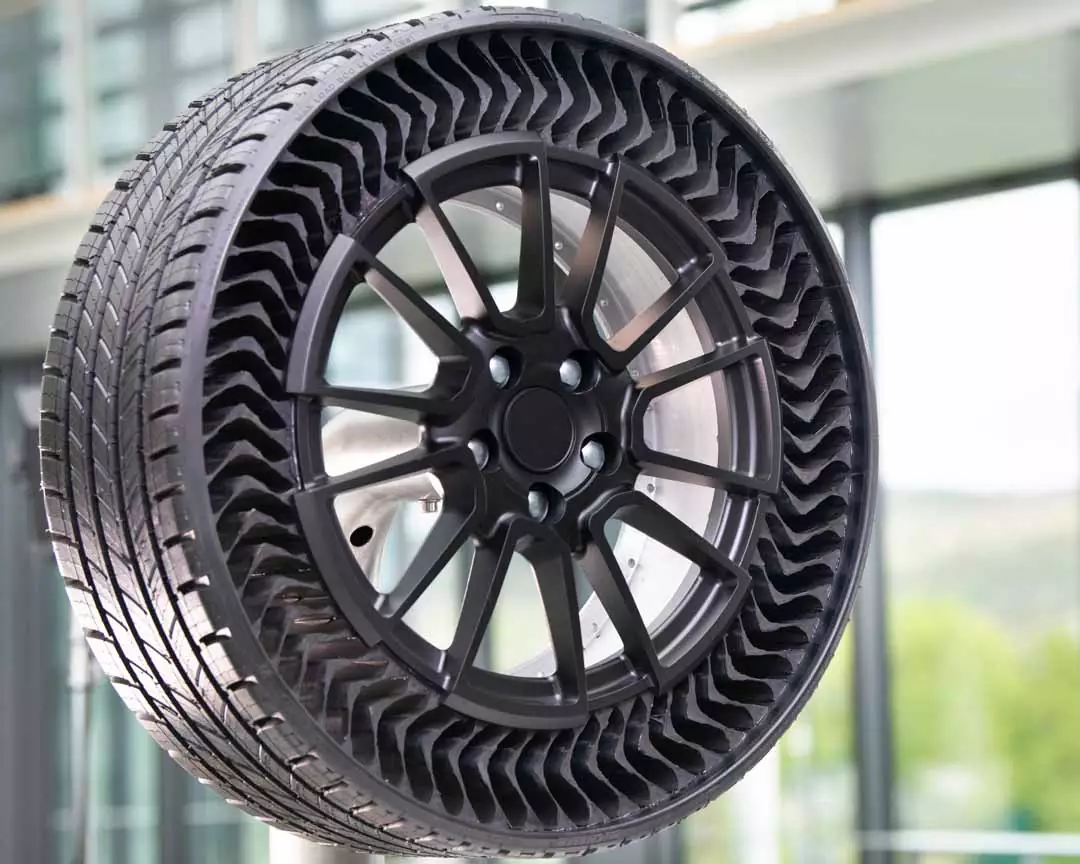 pneu révolutionnaire : Michelin Uptis, un pneu révolutionnaire anti-crevaison