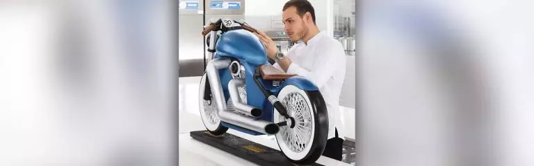 Une moto en chocolat impressionnante