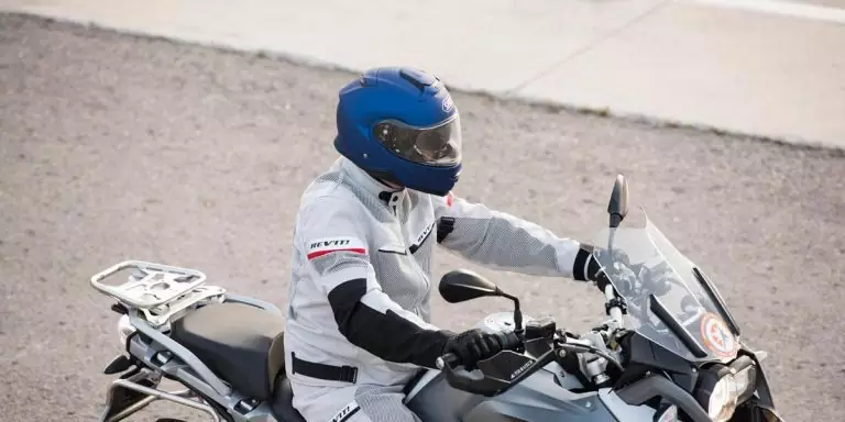 Casques modulaires : modulable, convertible et crossover, quelle différence ?