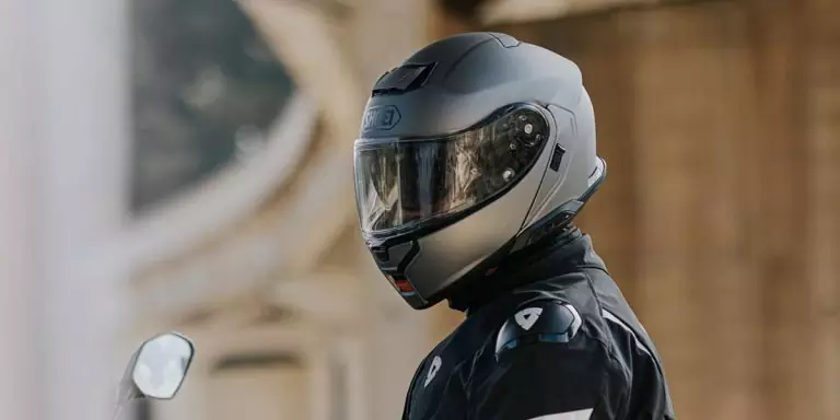 Shoei Neotec 3 : le nouveau modulable sport touring
