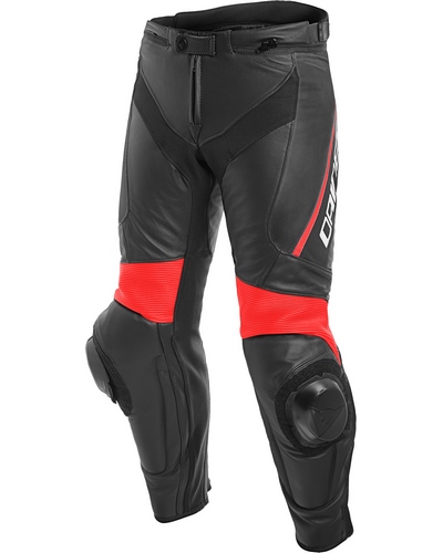 Pantalon Cuir Moto DAINESE cuir Delta 3 noir-rouge fluo